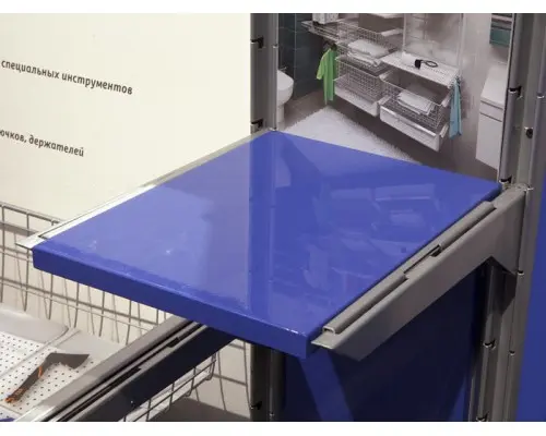 Стеллаж с полками для книг в гостиную